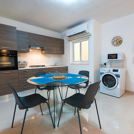 Sh5A-Qawra Prime Location 2 Bedroom Apartment セント・ポールズ・ベイ エクステリア 写真