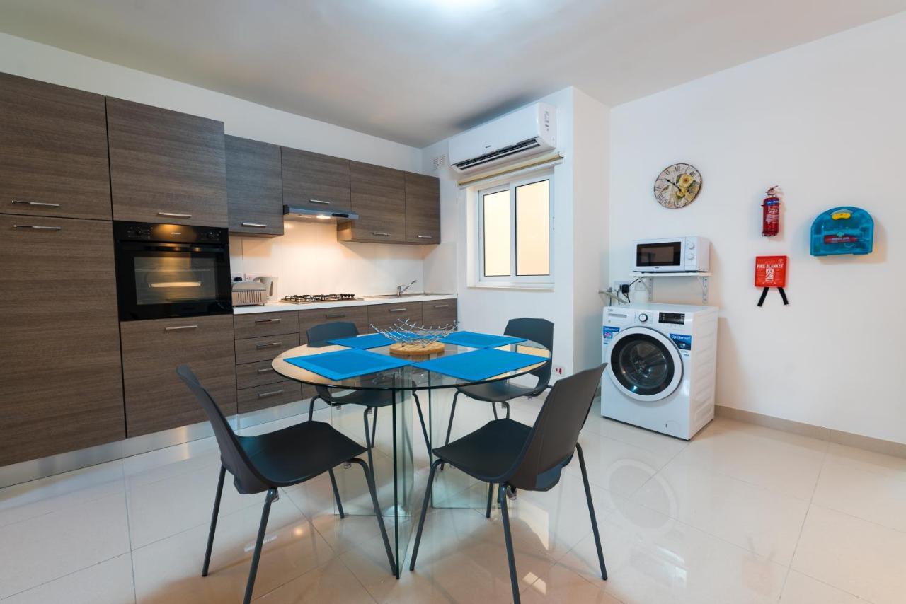 Sh5A-Qawra Prime Location 2 Bedroom Apartment セント・ポールズ・ベイ エクステリア 写真