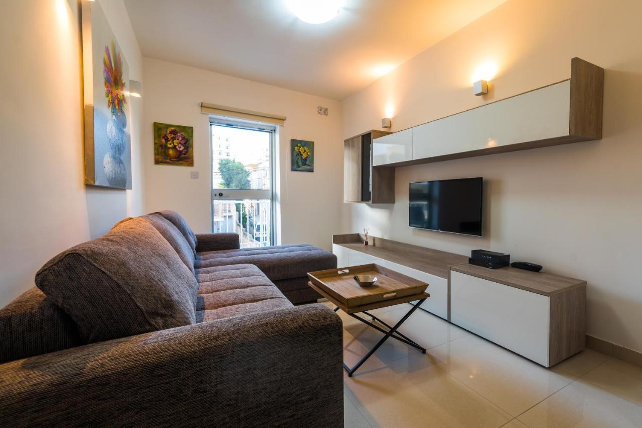 Sh5A-Qawra Prime Location 2 Bedroom Apartment セント・ポールズ・ベイ エクステリア 写真