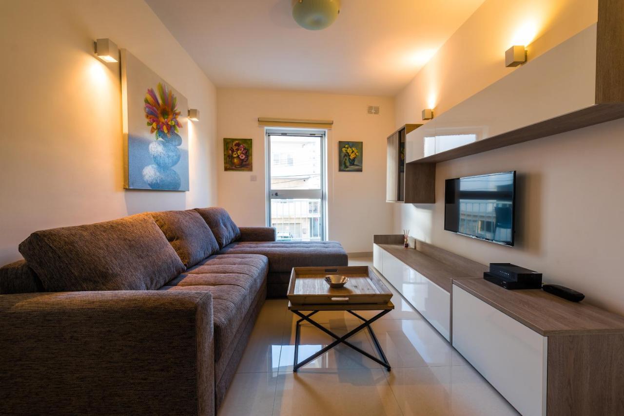 Sh5A-Qawra Prime Location 2 Bedroom Apartment セント・ポールズ・ベイ エクステリア 写真