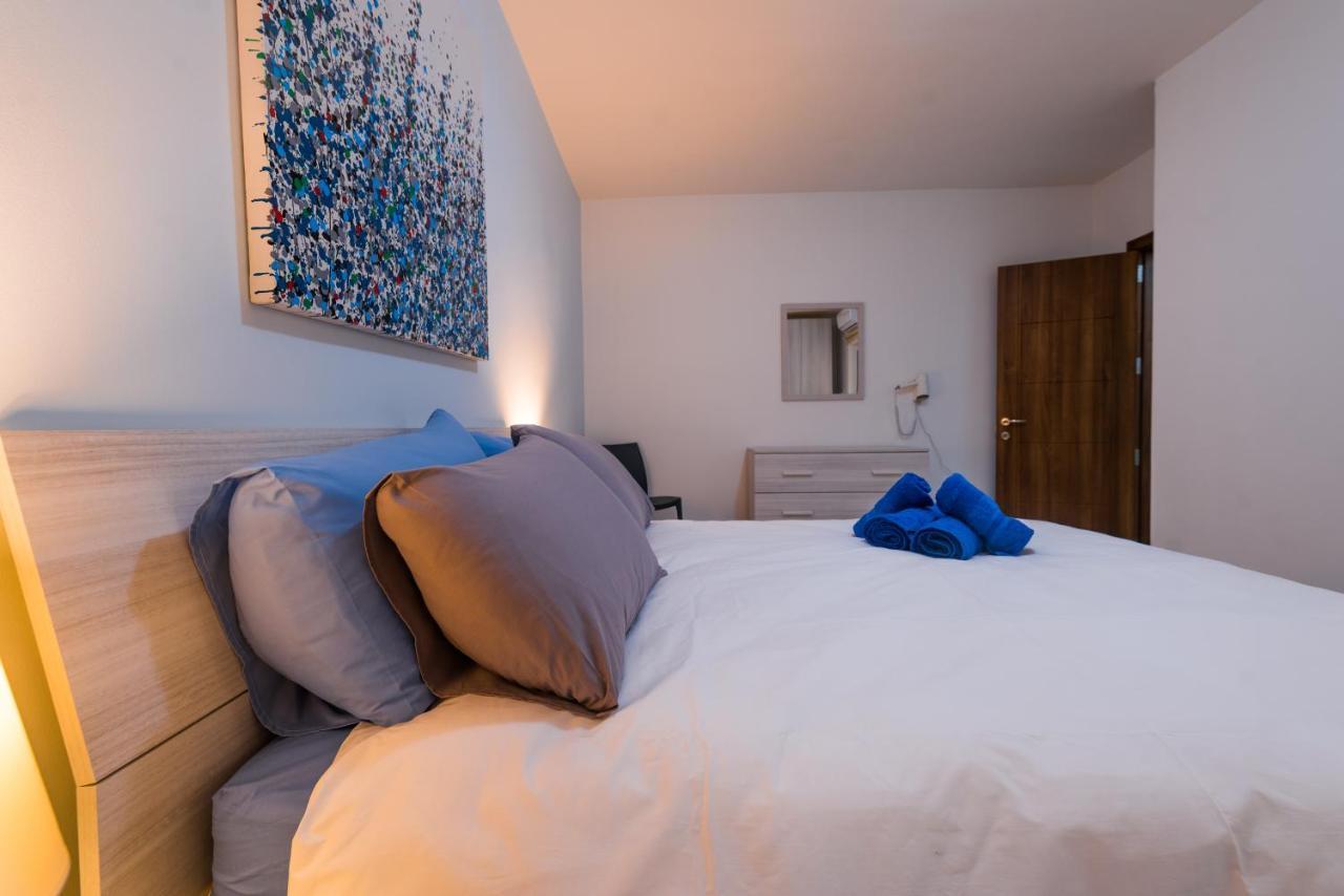 Sh5A-Qawra Prime Location 2 Bedroom Apartment セント・ポールズ・ベイ エクステリア 写真